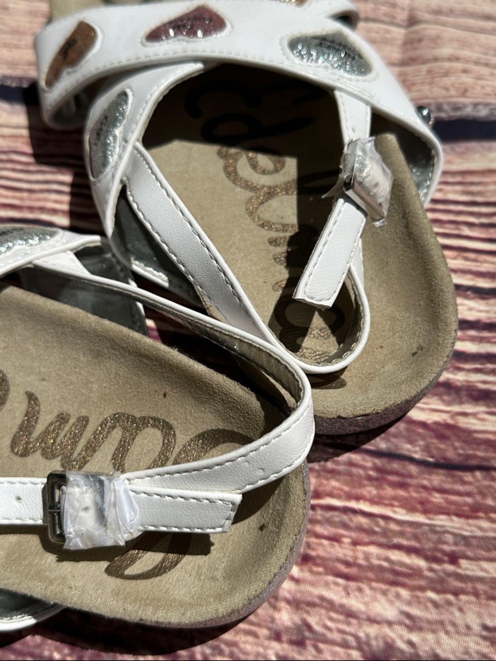 glam White Kids Sandals with Glitter Heart Accents - Picture 3 of 9